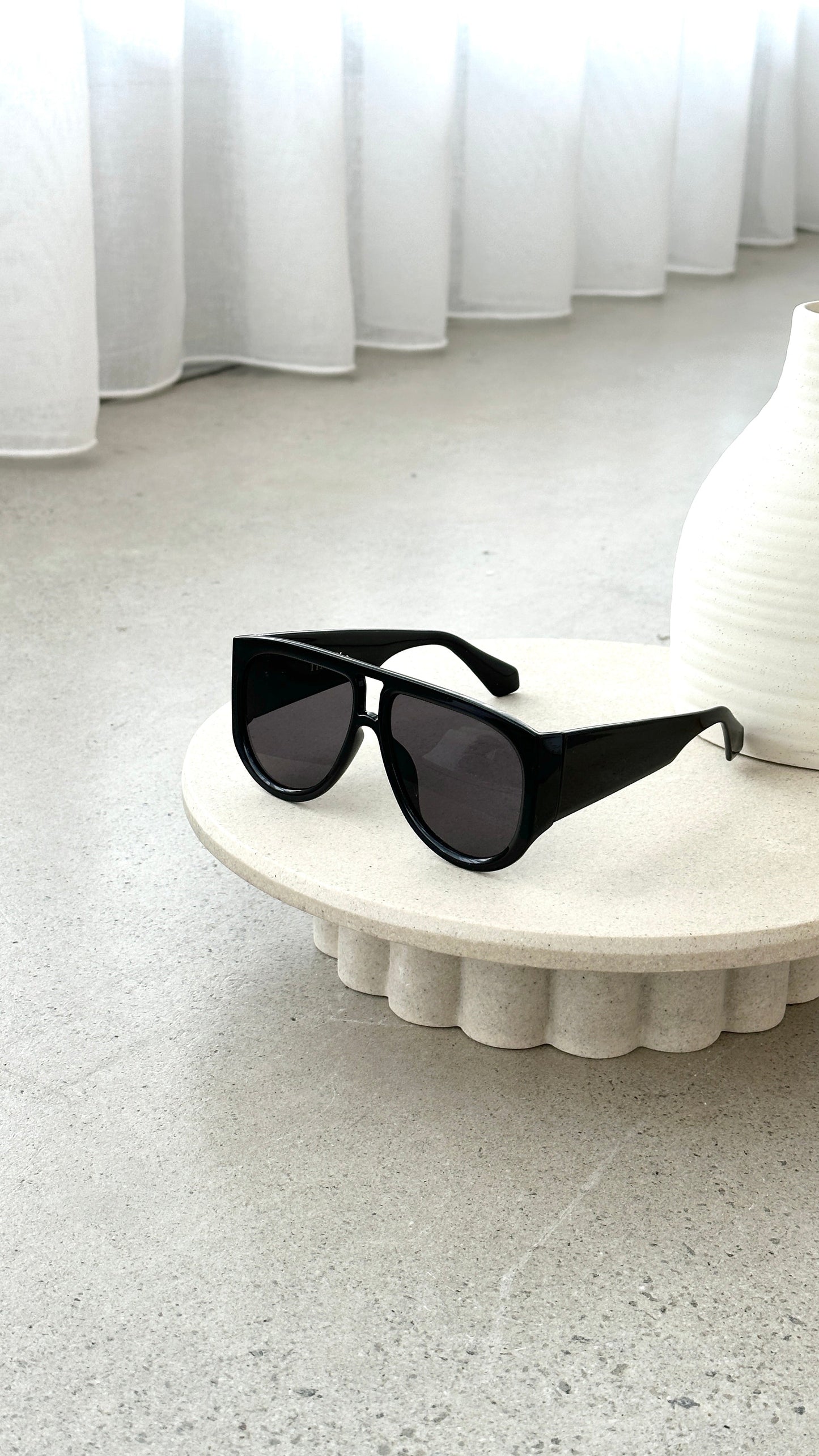 RC Shadow Aviator Sunglasses - Black