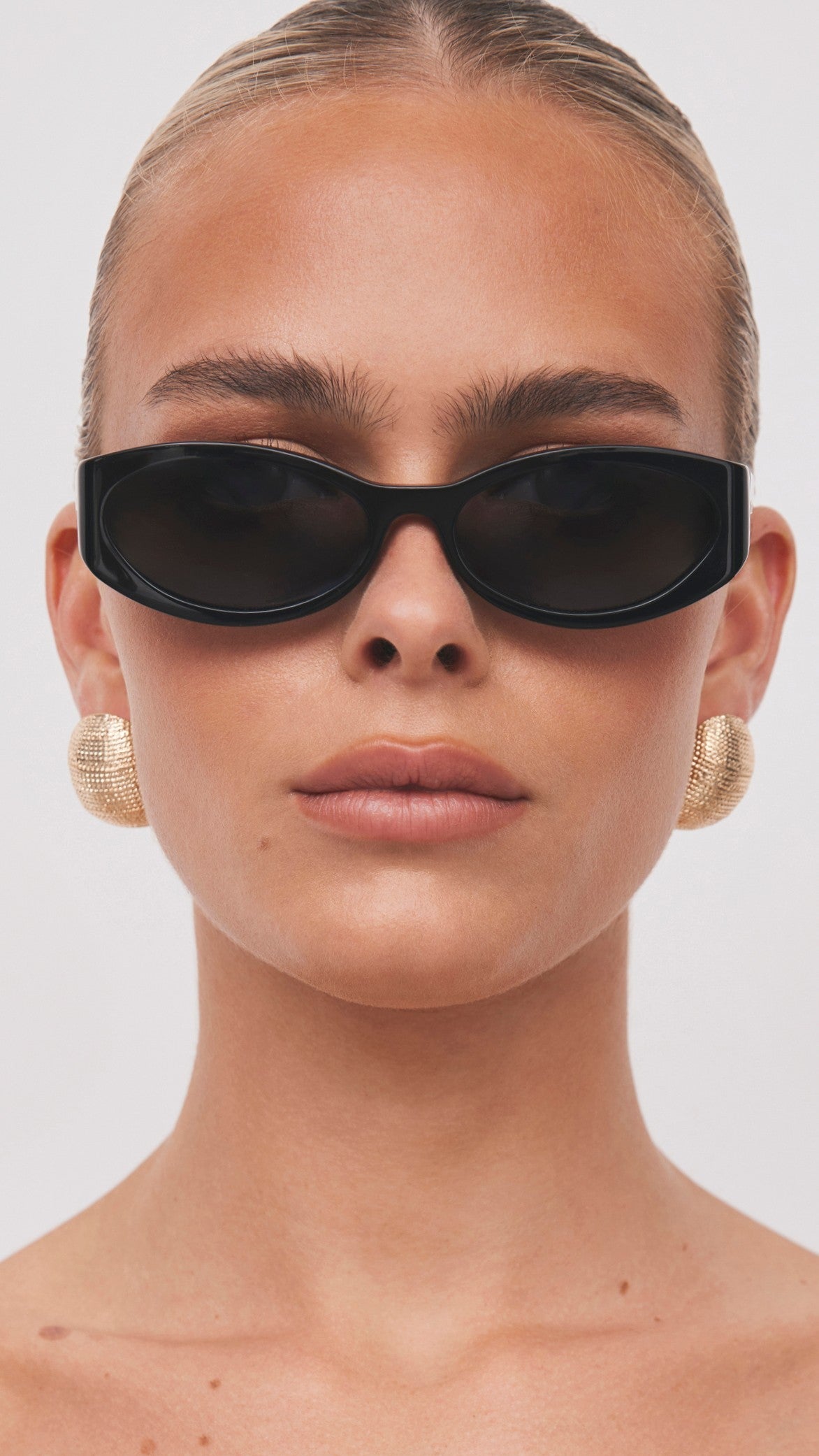 The Kasia Sunglasses - Black / Black