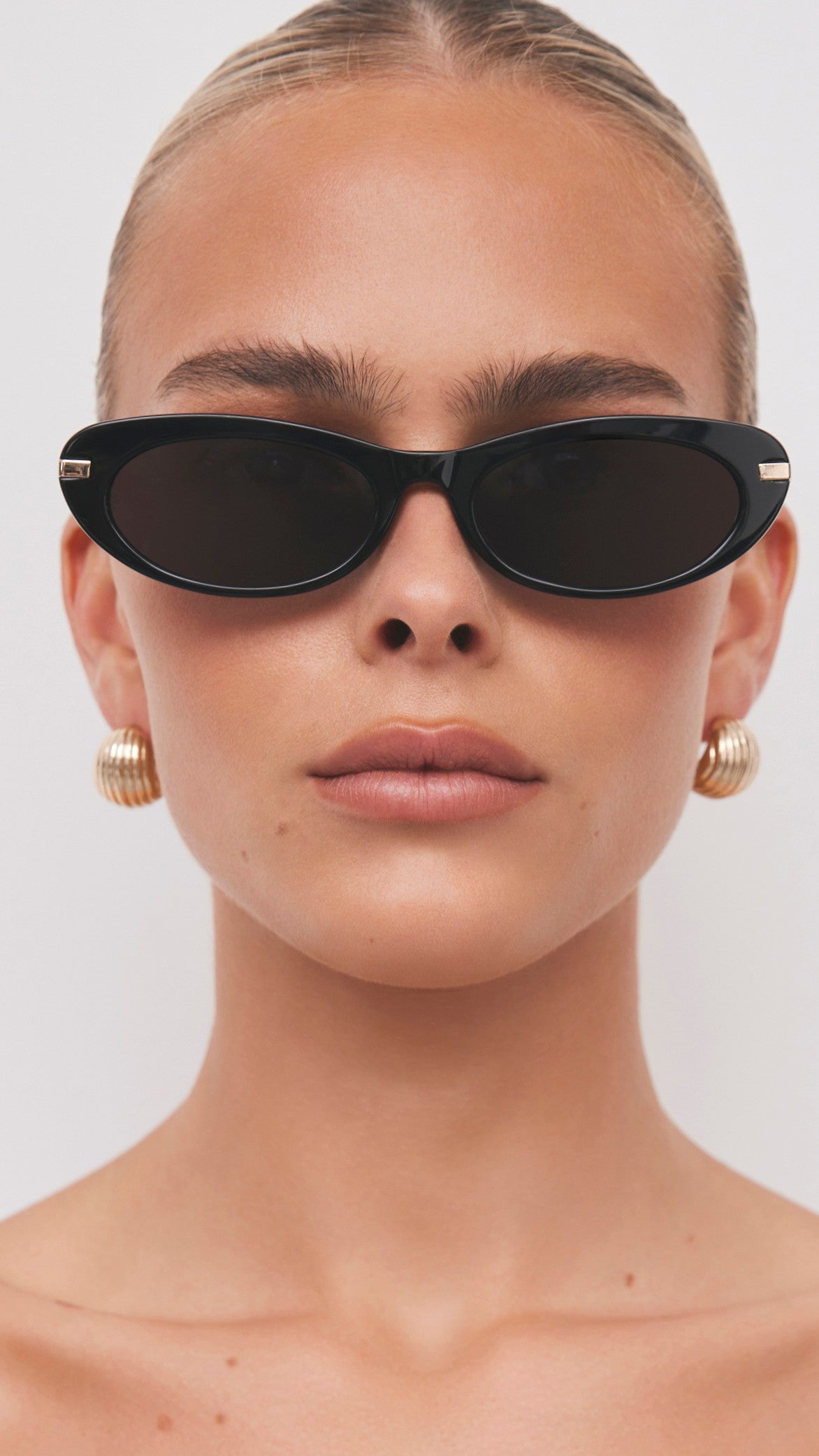 The Rae Sunglasses - Black / Black