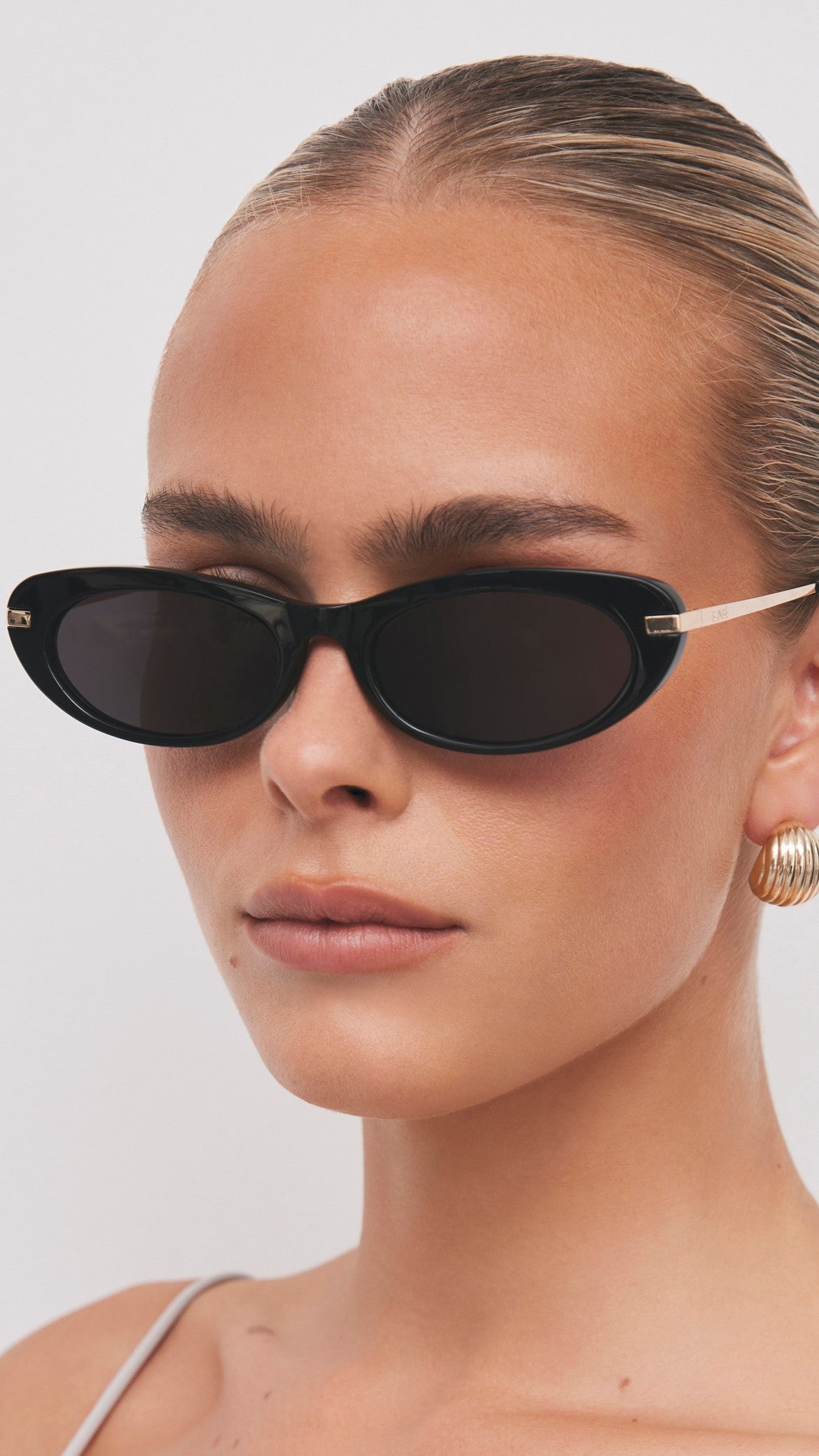 The Rae Sunglasses - Black / Black