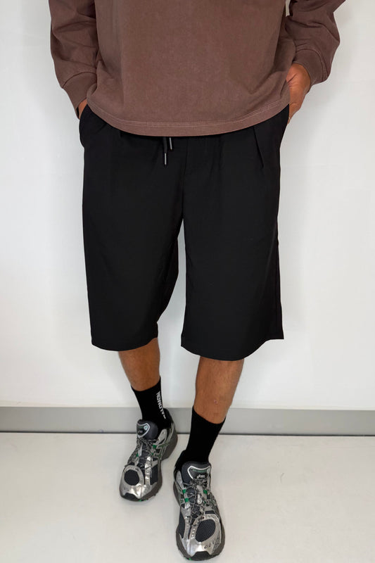 Alex Pleat Jort Black